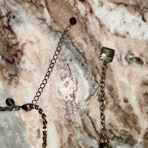 LOT OF GOLD JEWELRY WITH RED STONES - Picture 8 of 9